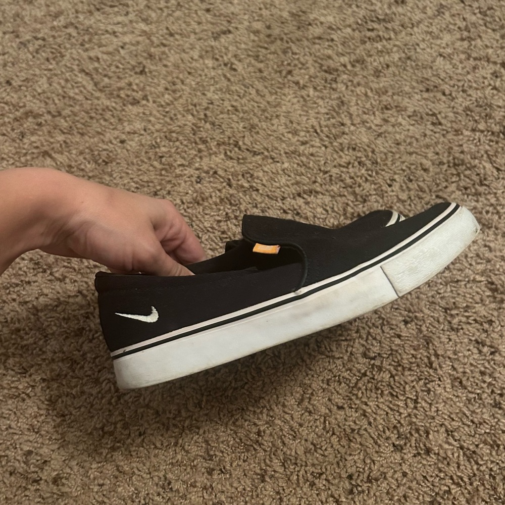 Nike slides
